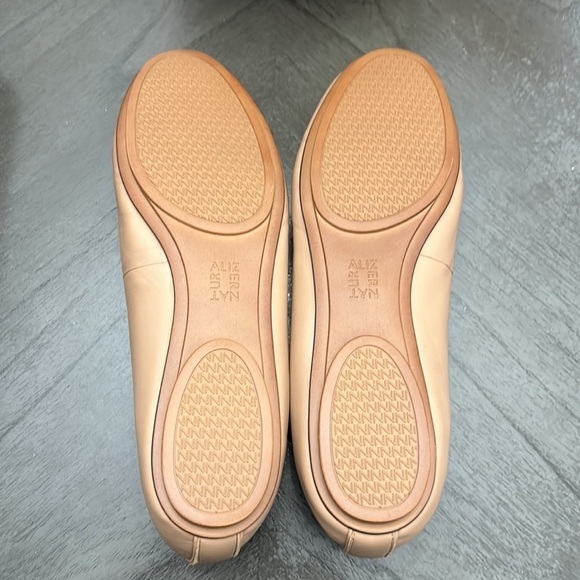 Naturalizer Maxwell Ballet Flat (WIDE) - Picture 4 of 10